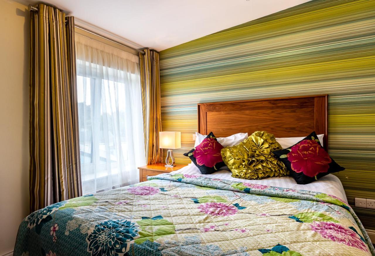 Foley's & Self Catering Homes 3*