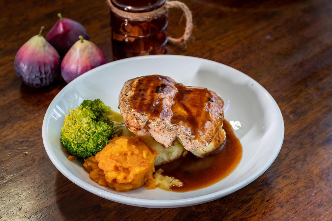 Foley's & Self Catering Homes