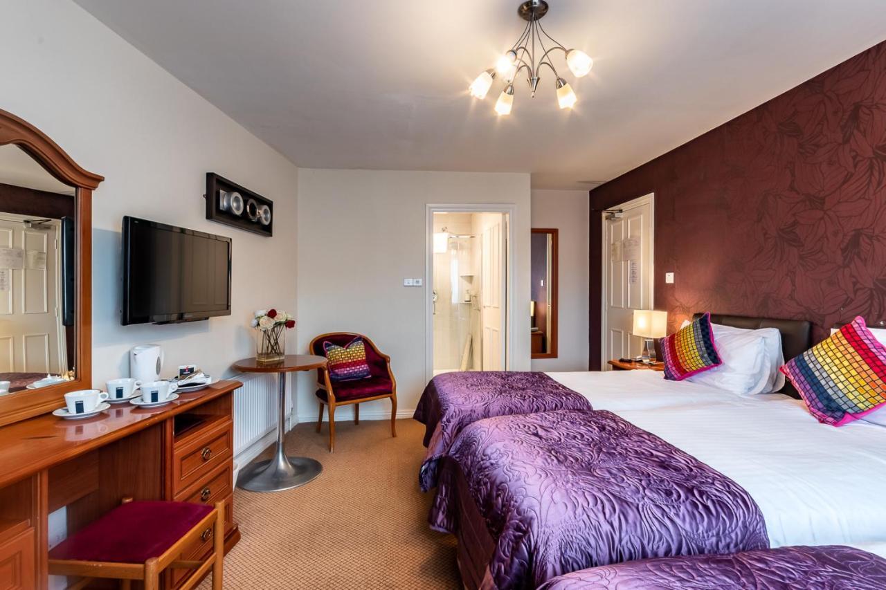 Foley's & Self Catering Homes