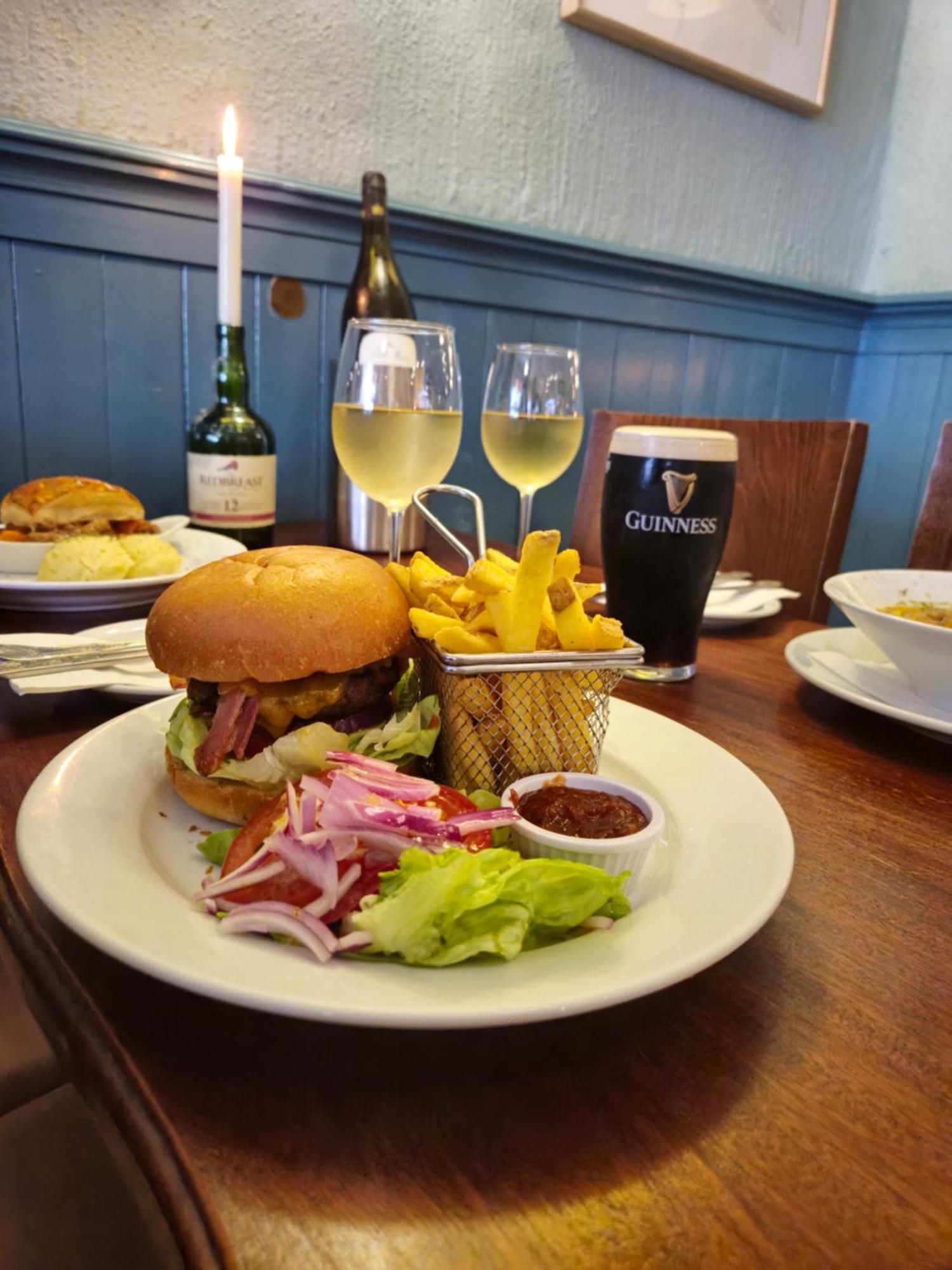 Foley's & Self Catering Homes 3*